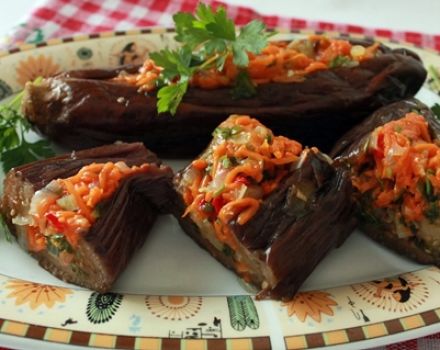 Recette d'aubergines marinées aux carottes, herbes et ail pour l'hiver