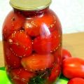 Rezepte zum Einlegen von Tomaten mit Senfkörnern für den Winter