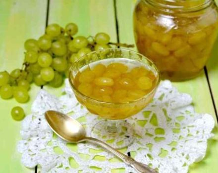 Une recette pas à pas pour faire de la confiture de raisin pour l'hiver à la maison