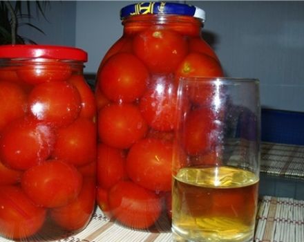 Rezepte für Tomaten in Apfelsaft für den Winter werden Sie Ihre Finger lecken