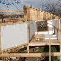 Making a mini-chicken coop for 5 chickens with your own hands, drawings and dimensions