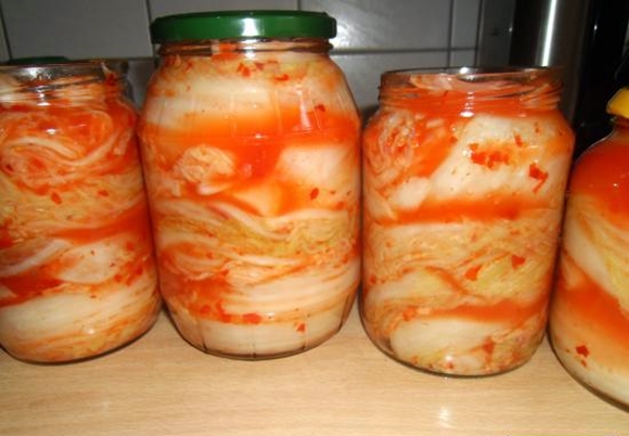 korean cabbage in jars