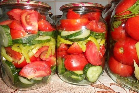 geschlossene Tomaten