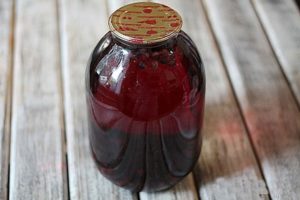 Une recette simple de compote de pommes et groseilles pour l'hiver