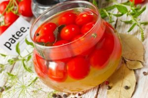 TOP 10 leckere Rezepte für eingelegte Kirschtomaten für den Winter lecken Sie sich die Finger