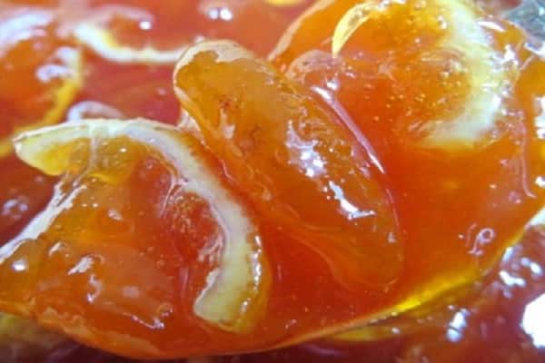 in kochendem Wasser verbrühen