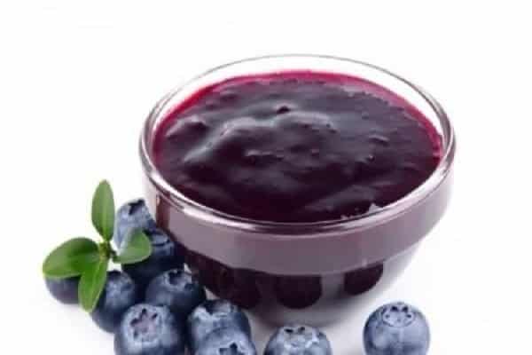 Ein einfaches Schritt-für-Schritt-Rezept für Blaubeermarmelade Pyatiminutka für den Winter