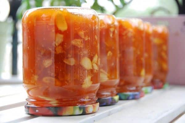 Marmelade mit Pfirsichen