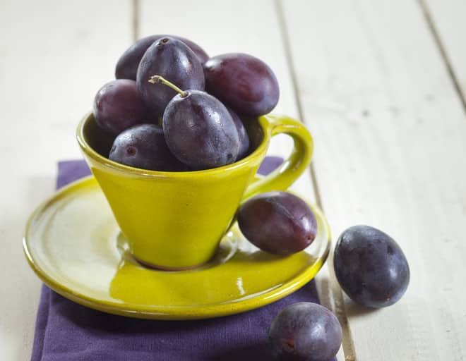 prunes mûres