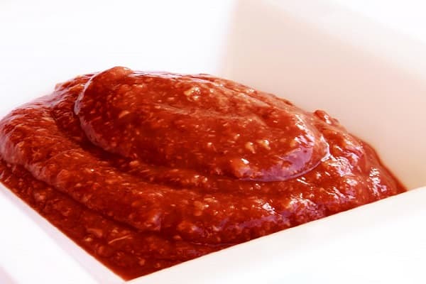 durch Knochen entfernt