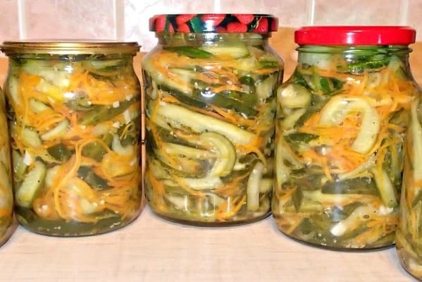 Gurken auf Koreanisch für den Winter