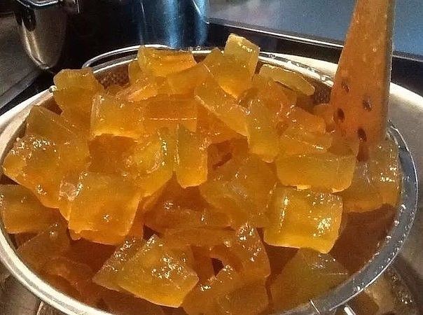 écorces de pastèque confites