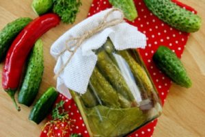 Une recette étape par étape sur la façon de mariner les concombres à la Volgograd pour l'hiver et les conditions de stockage