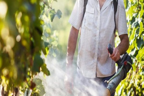 robot avec produit chimique