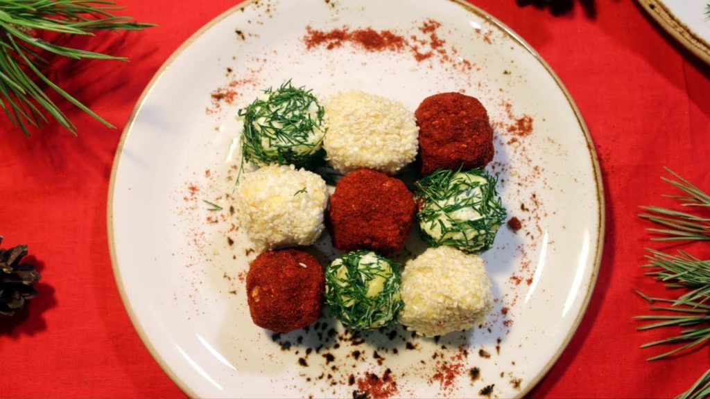 Käsebällchen auf dem Neujahrstisch