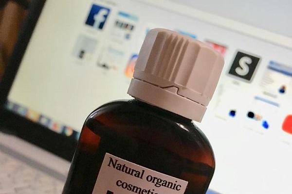 lotion dans une bouteille