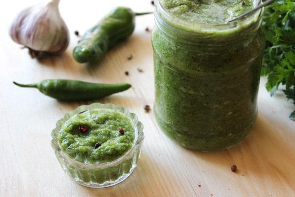 Adjika in einem Glas