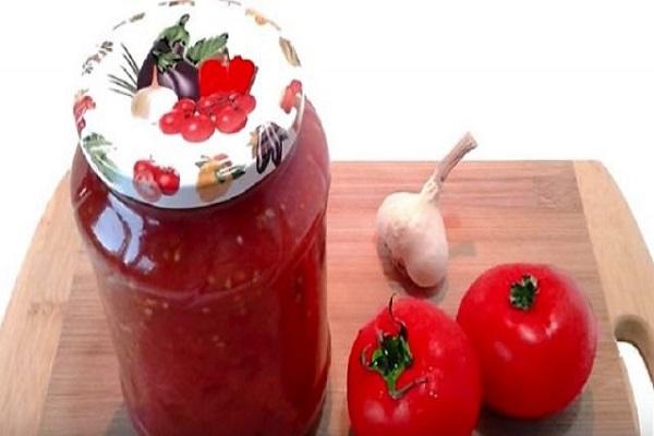 Knoblauch und Tomaten