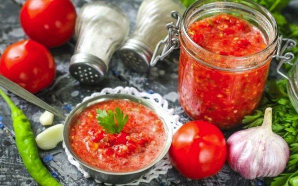 tomatoes with pepper