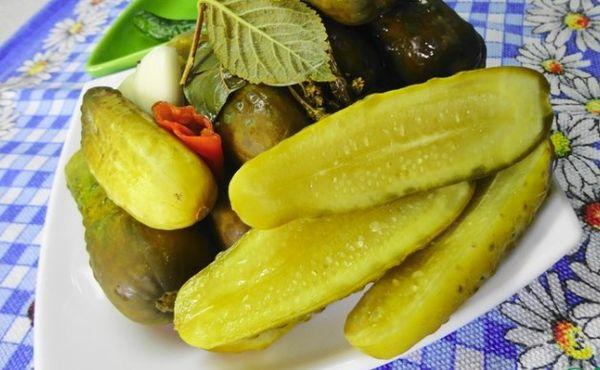 Fass eingelegte Gurken