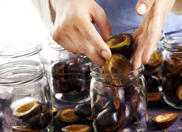 Pflaumen für den Winter