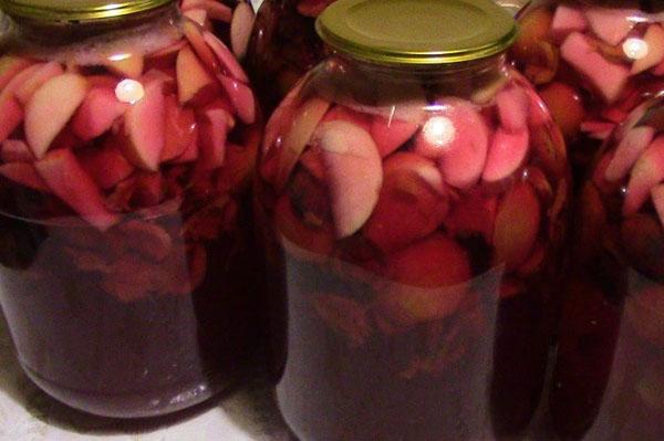 Kompott für den Winter