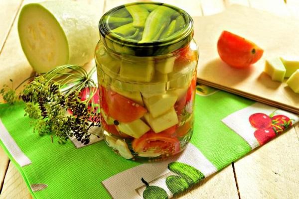 Handtuch auf dem Tisch