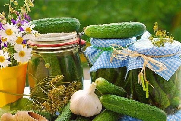 Blumen auf dem Tisch