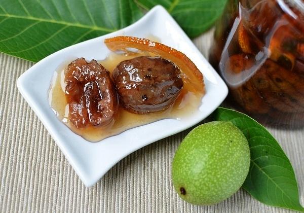 Marmelade mit Nüssen