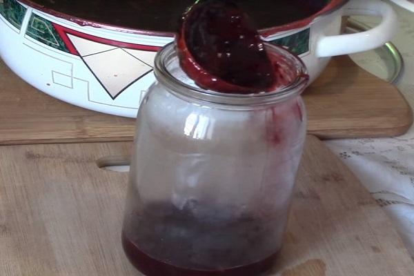 Marmelade verschüttet