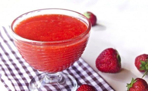 Erdbeeren mit Zucker