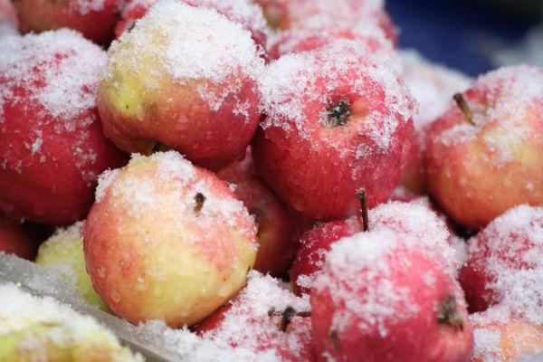 Freezing apples