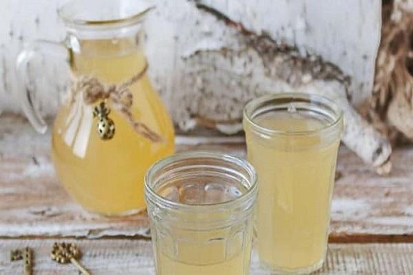 in einem Glas trinken