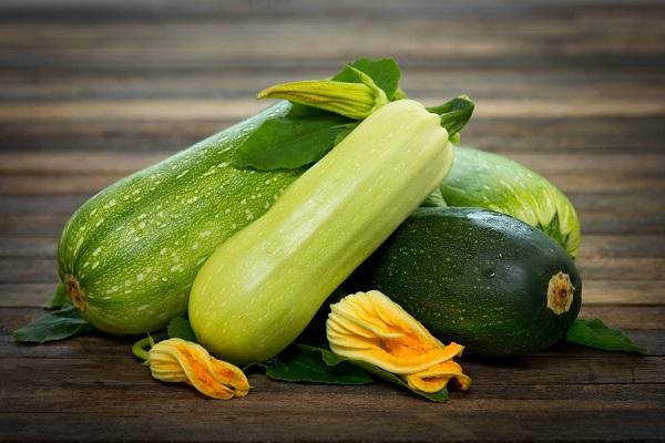 große Zucchini