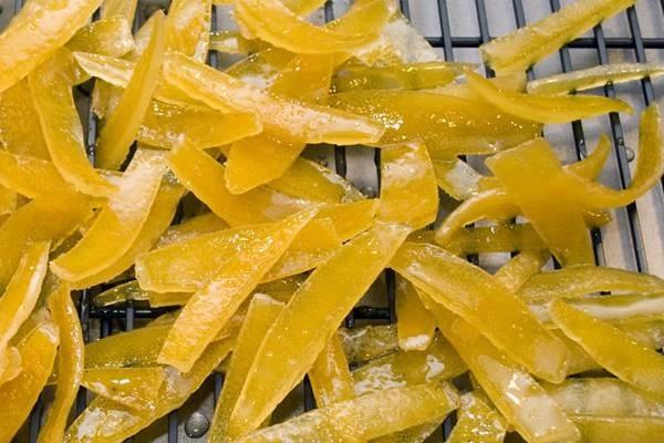 kandierte Früchte in Zucker