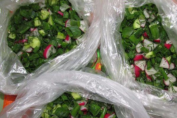 Vorbereitung für Okroshka für den Winter