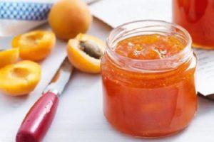 Recette pour faire de la confiture d'abricot à la pectine pour l'hiver