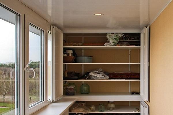 auf dem Balkon aufbewahren