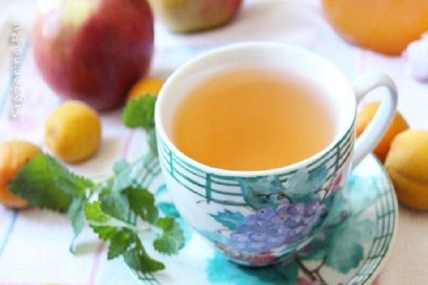 Zitronenmelissenkompott