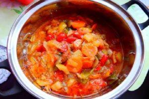 Rezept für die Zubereitung von leckerem Lecho mit Pilzen für den Winter