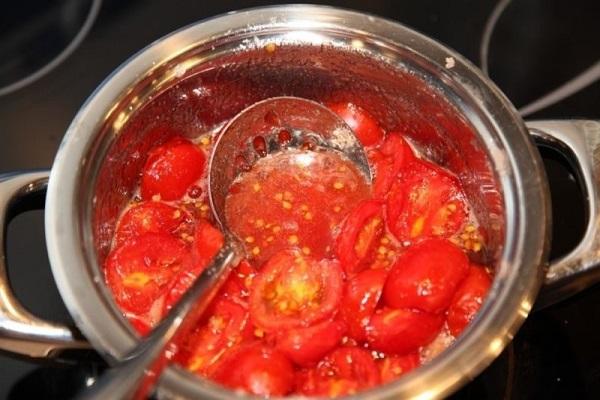 Tomaten kochen