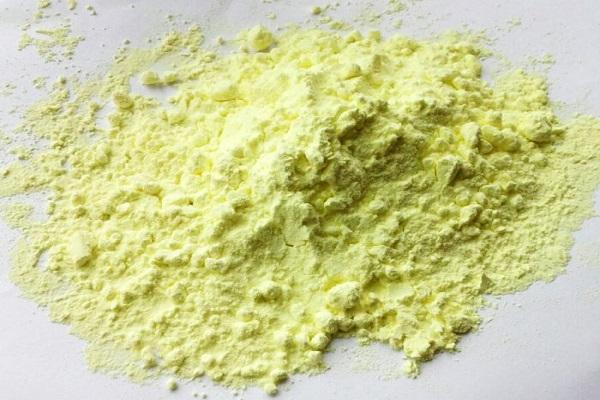 gelbes Pulver