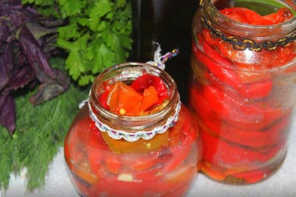 in einer Dose gefaltet