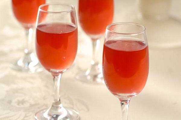 Mischung in einem Glas