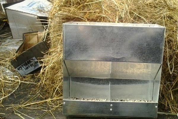 En forme de gouttière